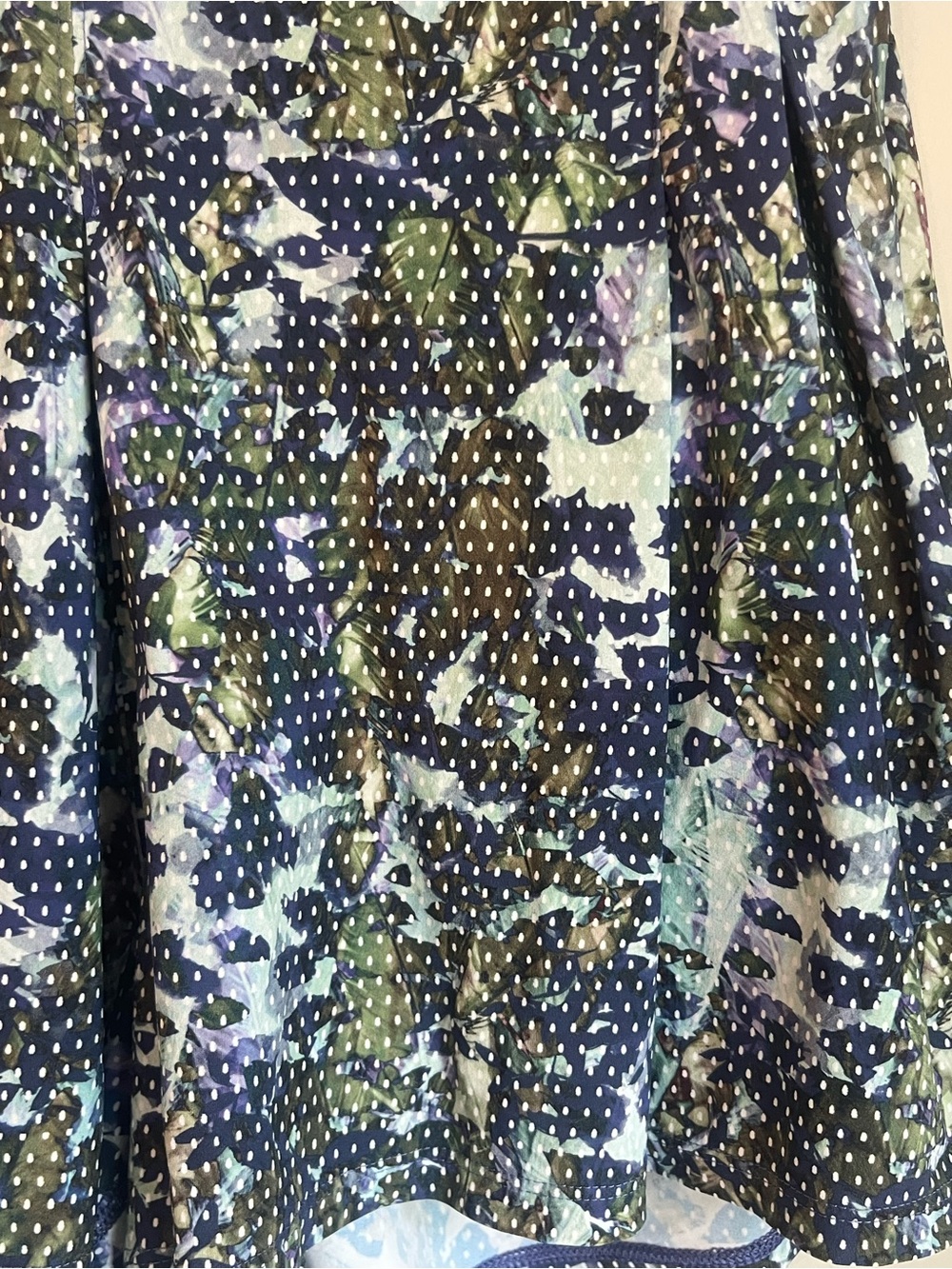 Lululemon Athletica Navy Multi Floral Athletic Shorts - Picture 3 of 9